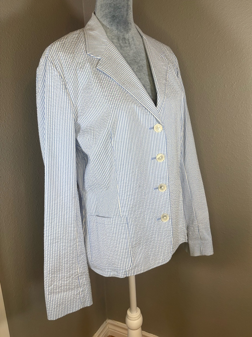 Ralph Lauren Blue and White Seersucker Blazer Size L - Picture 4 of 10